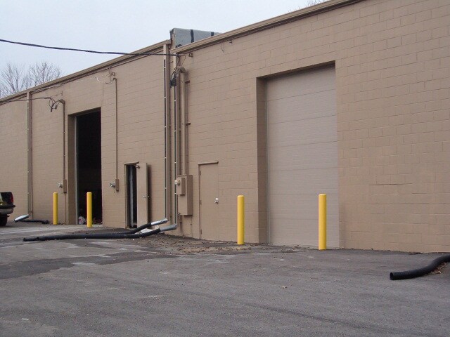 More Photos Of 3392-3430 Lonergan Dr, Rockford Manufacturing For Lease