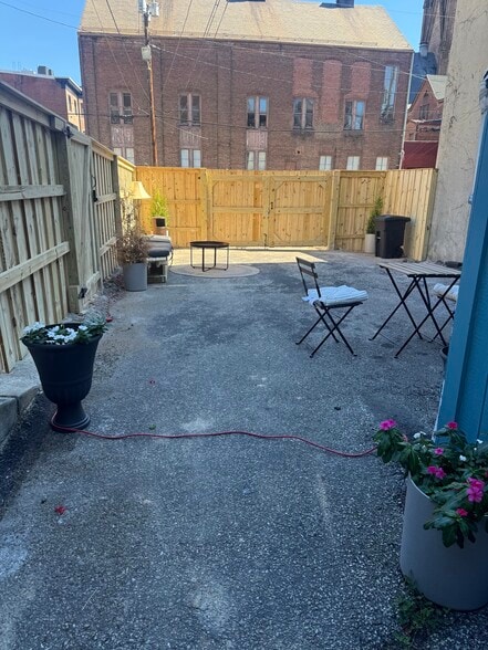 More Photos Of 817 N Howard St, Baltimore Storefront Retail Office For Sale