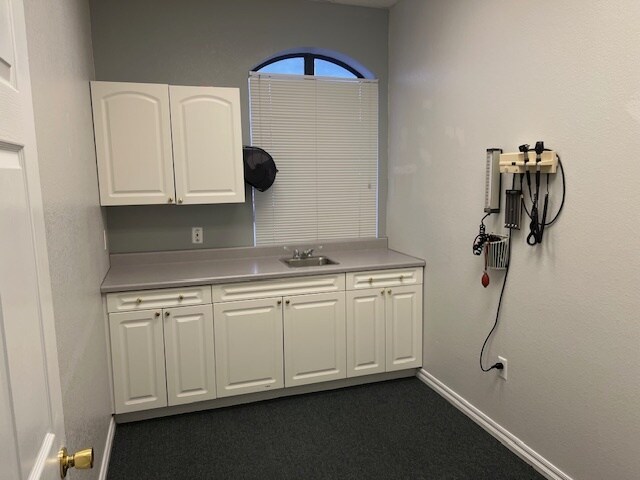 More Photos Of 3106 S W S Young Dr, Killeen Medical For Lease