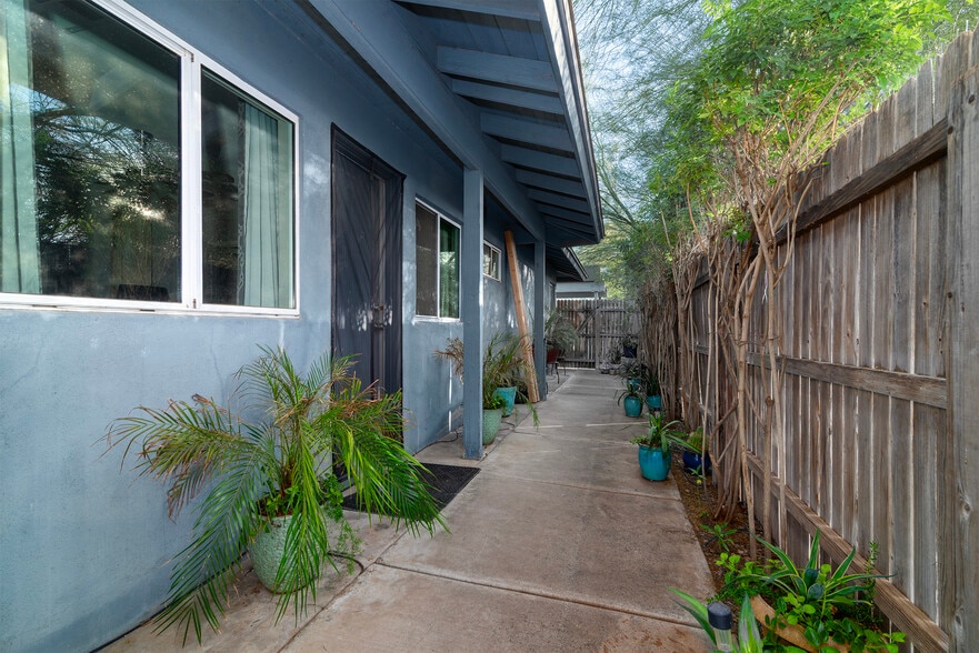 More Photos Of 822 E Montecito Ave, Phoenix Apartments For Sale