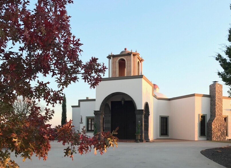 More Photos Of 451 Stoney Rdg, Azle Specialty For Sale