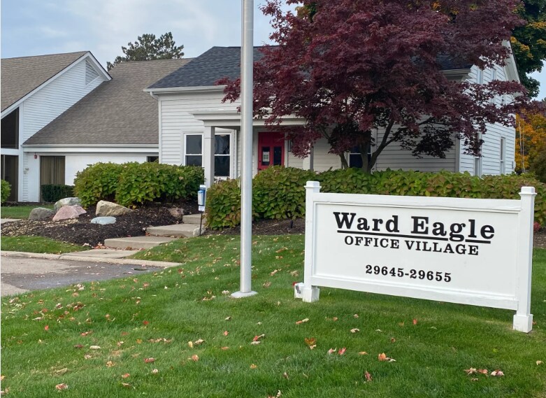 More Photos Of 29645-29655 W 14 Mile Rd, Farmington Hills Medical For Lease