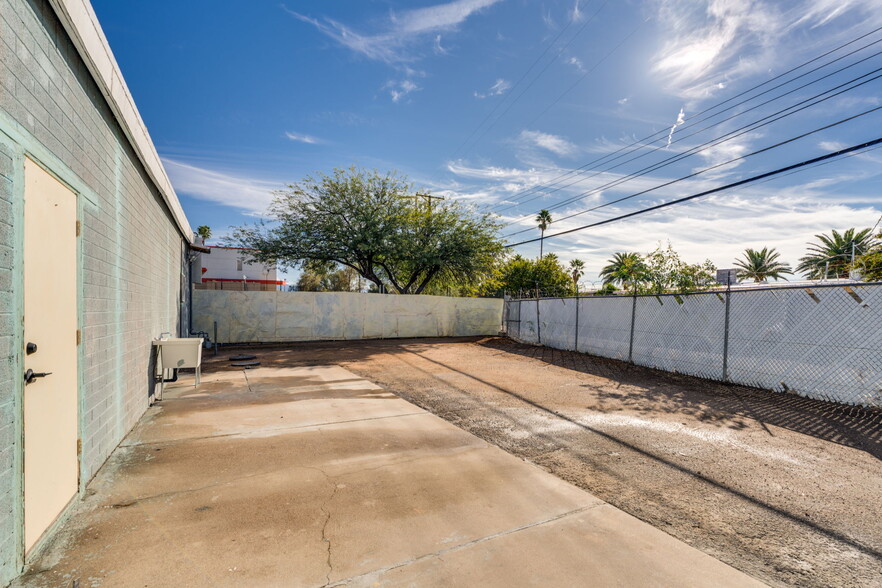More Photos Of 6470 E 22nd St, Tucson Freestanding For Sale