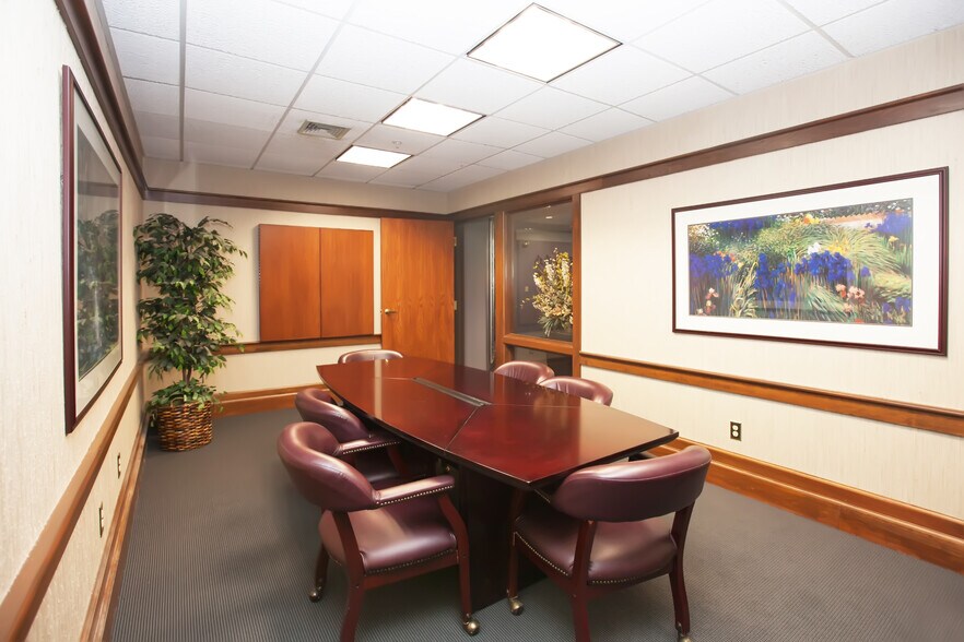 More Photos Of 800 Hingham St, Rockland Office For Lease