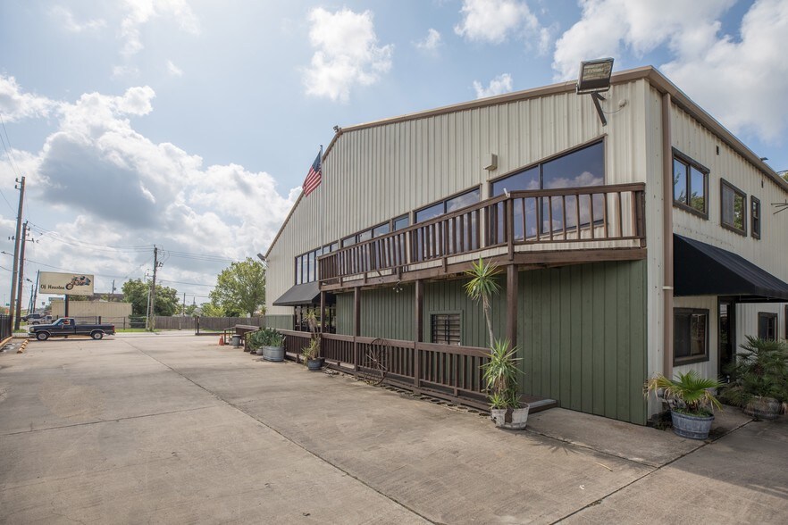 More Photos Of 6604 South Loop E, Houston Freestanding For Sale