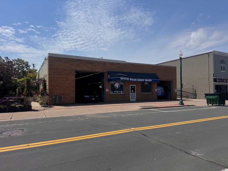 Primary Photo Of 2218 4th St, White Bear Lake Auto Repair For Lease
