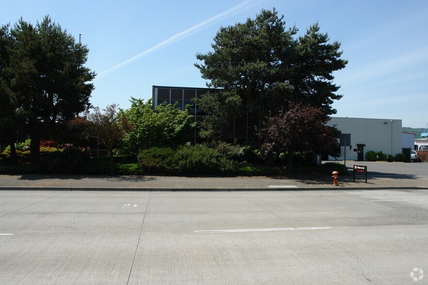More Photos Of 5411 N Lagoon Ave, Portland Manufacturing For Sale