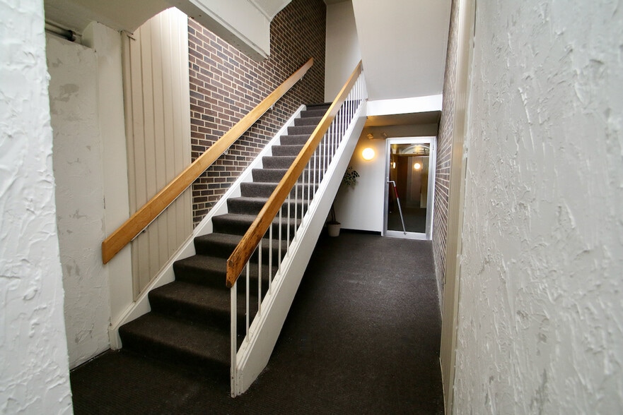 More Photos Of 18051 Lake Shore Blvd, Cleveland Apartments For Sale