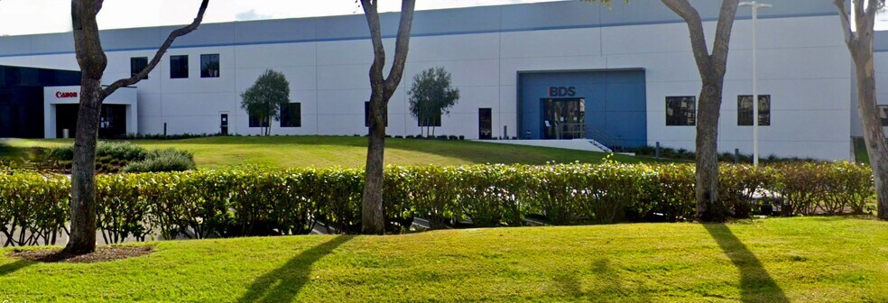 More Photos Of 9750 Irvine Blvd, Irvine Manufacturing For Lease