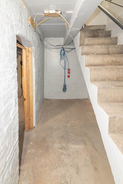 More Photos Of 2445 Lakeview Ave, Baltimore Apartments For Sale