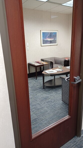 More Photos Of One Towne Sq, Southfield Office For Lease