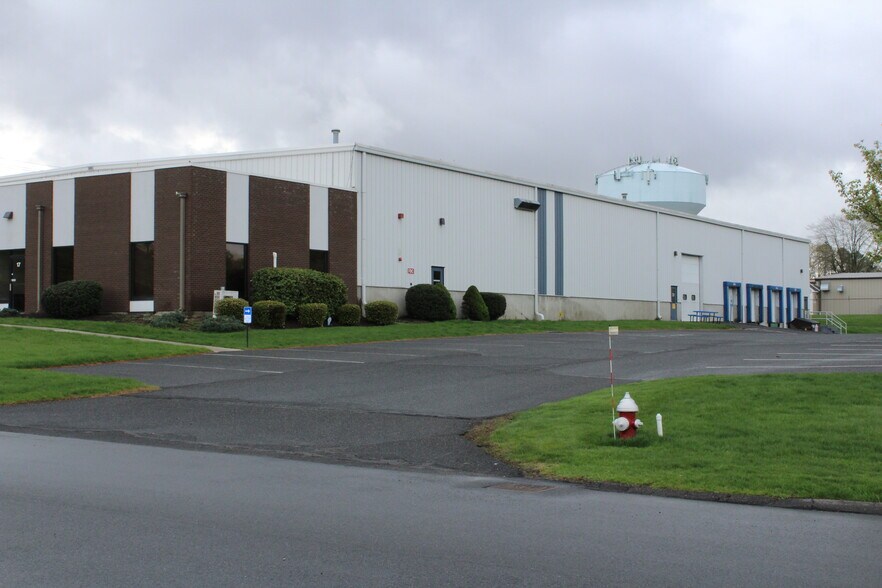 More Photos Of 17 Industrial Dr, South Hadley Warehouse For Sale