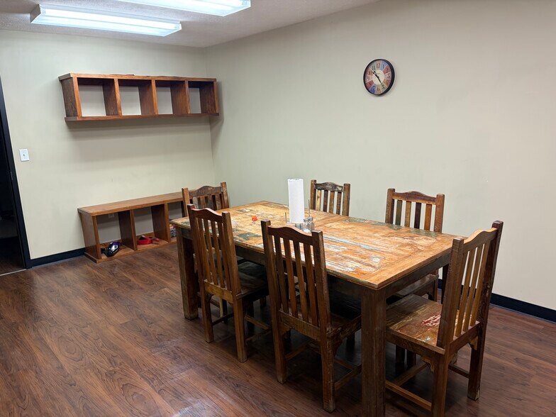 More Photos Of 1 Oakview Dr, Monticello Office For Sale