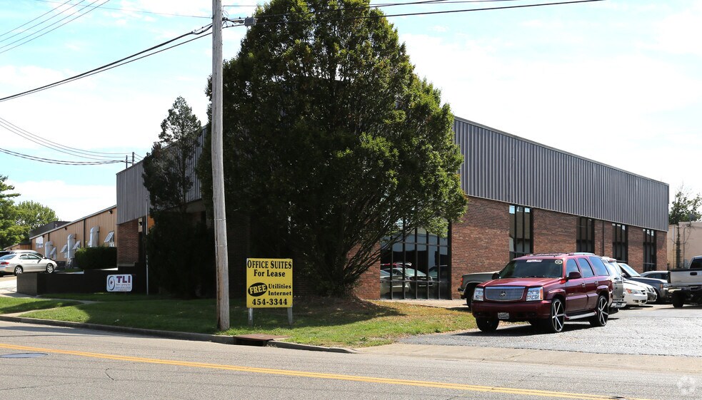Primary Photo Of 33 Donald Dr, Fairfield Warehouse For Lease