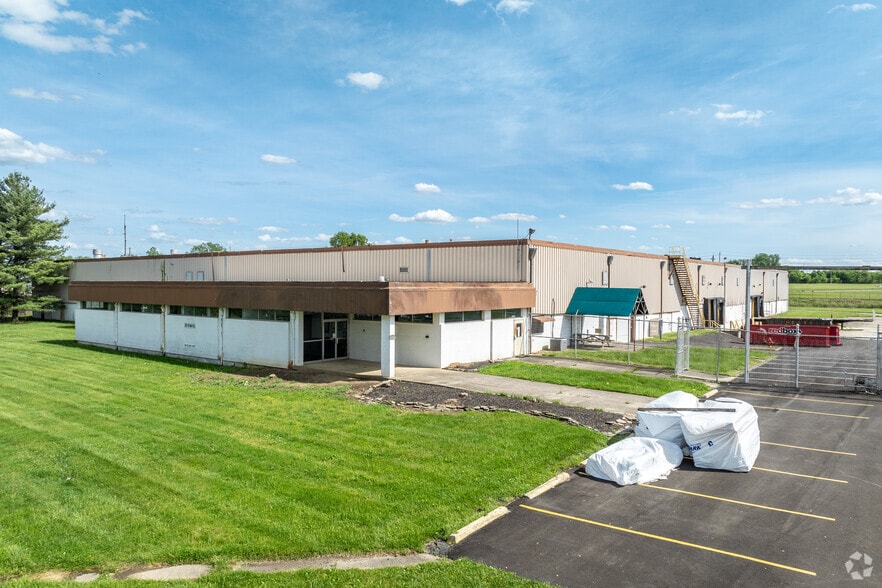 Primary Photo Of 341 O'Neill Dr, Hebron Manufacturing For Lease