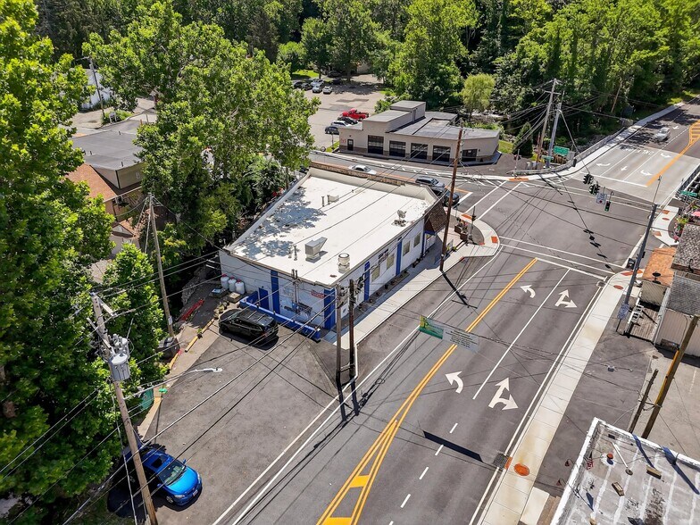 More Photos Of 4 Oscawana Lake Rd, Putnam Valley Supermarket For Sale