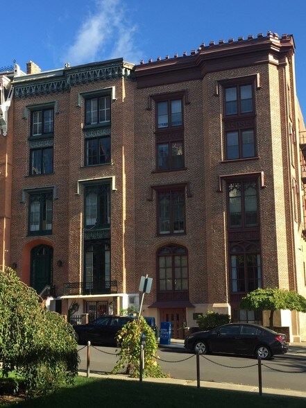More Photos Of 17 Elk St, Albany Office For Lease