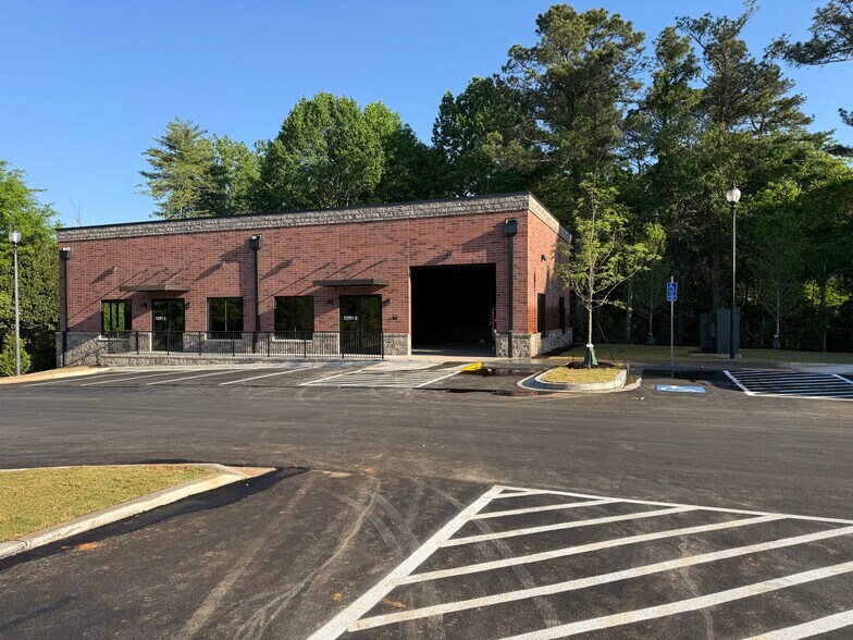 More Photos Of 11281 Highway 92, Woodstock General Retail For Lease