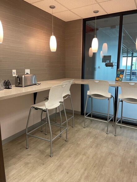 More Photos Of 5190 Neil Rd, Reno Office For Lease