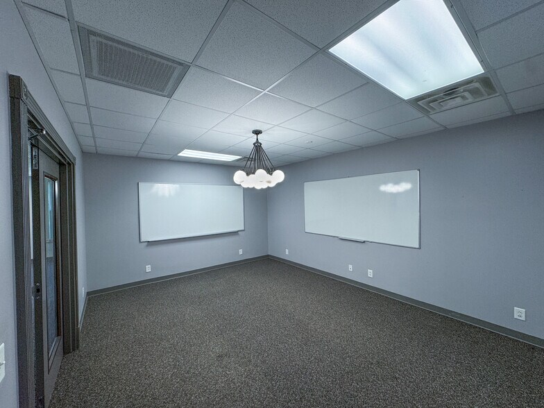 More Photos Of 52-54 Lindsley Ave, Nashville Office For Lease