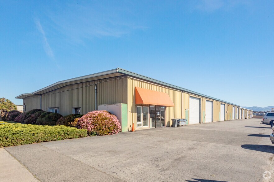 Primary Photo Of 557-561 Brunken Ave, Salinas Warehouse For Lease