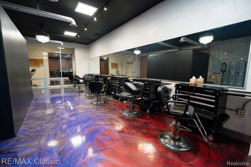 More Photos Of 23365 Woodward Ave, Ferndale Storefront Retail Office For Sale
