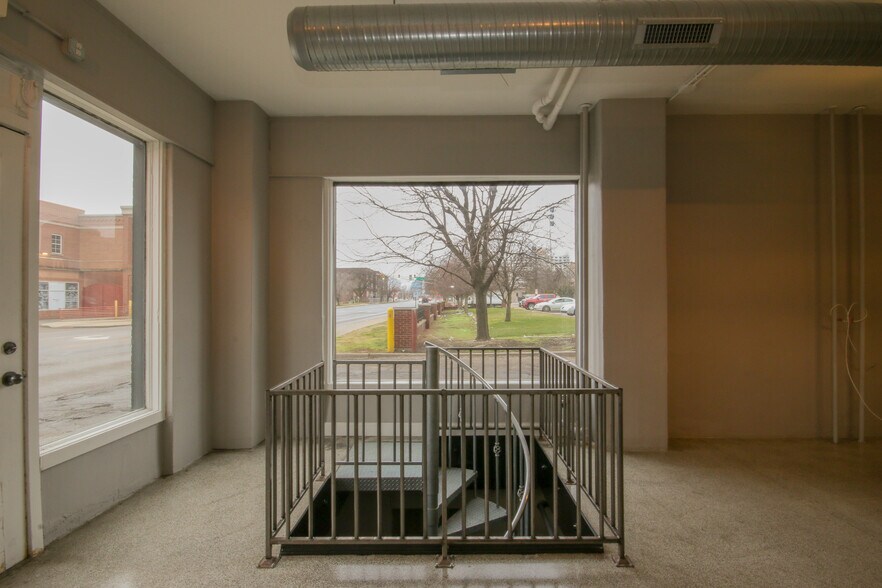 More Photos Of 28 E 16th St, Indianapolis Apartments For Lease