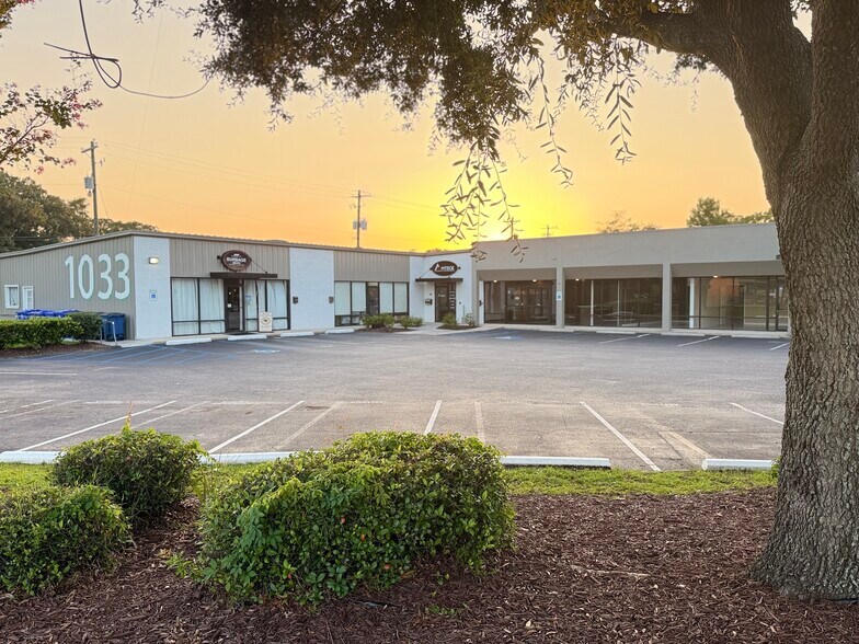 Primary Photo Of 1033 Wappoo Rd, Charleston Light Distribution For Lease