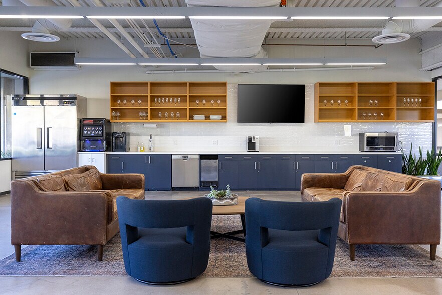 More Photos Of 120 Newport Center Dr, Newport Beach Coworking Space