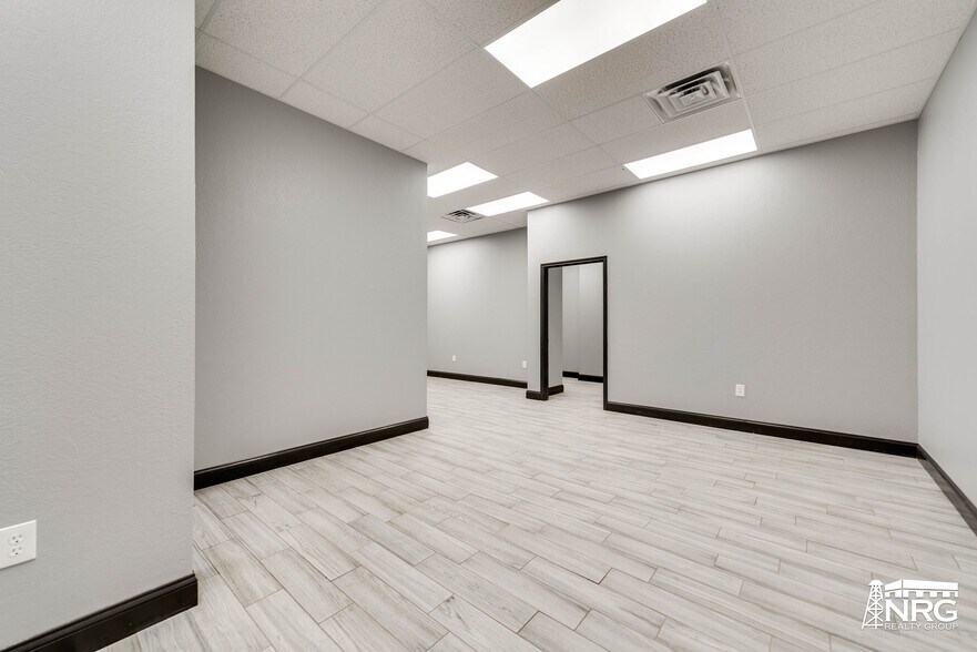 More Photos Of 11601 W County Road 125, Odessa Warehouse For Lease