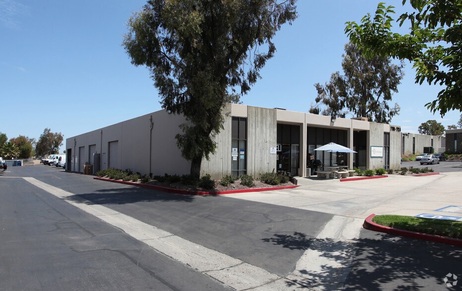More Photos Of 6970-6984 Convoy Ct, San Diego Unknown For Lease