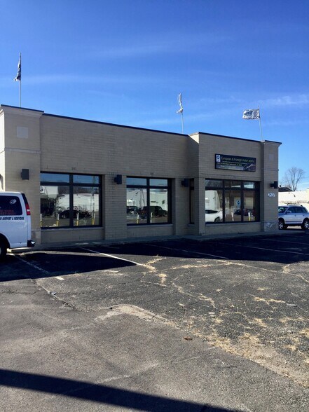 Primary Photo Of 2427 W 16th St, Indianapolis Freestanding For Lease