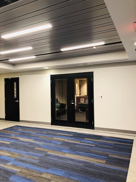 More Photos Of 107 Carpenter Dr, Sterling Office For Lease