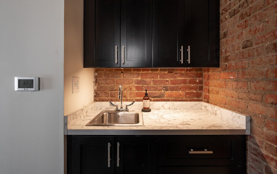 More Photos Of 129 Williamsboro St, Oxford Lodge Meeting Hall For Lease