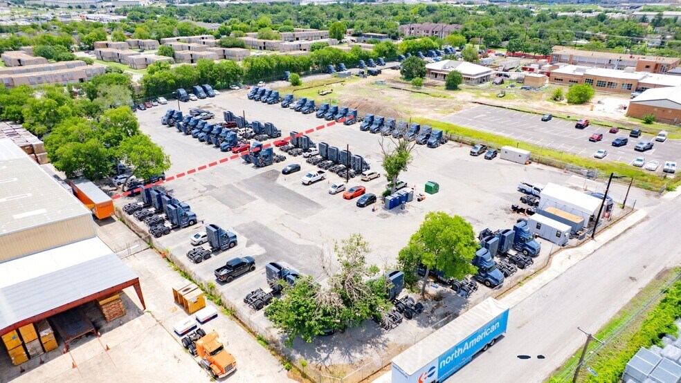 More Photos Of 302 Springfield Rd, San Antonio Land For Lease