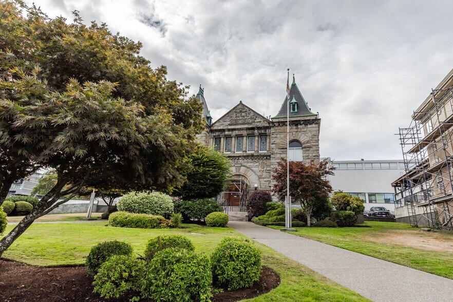 More Photos Of 30 Front St, Nanaimo Office For Sale