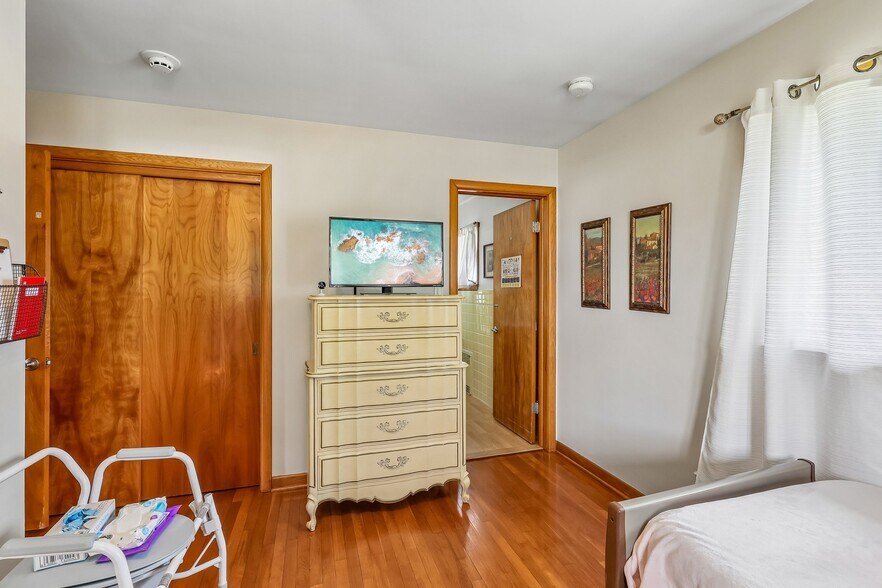 More Photos Of 836 Jacoby Rd, Copley Healthcare For Sale