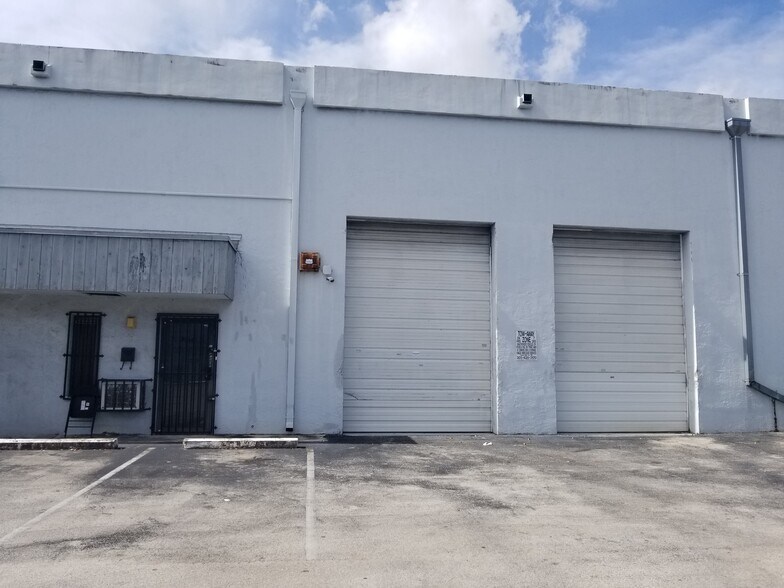 More Photos Of 7200-7216 NW 72nd Ave, Miami Light Distribution For Lease