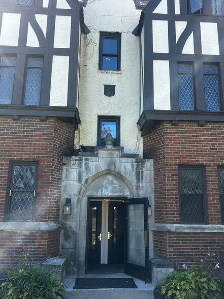 More Photos Of 2910 Ludlow Rd, Cleveland Apartments For Sale