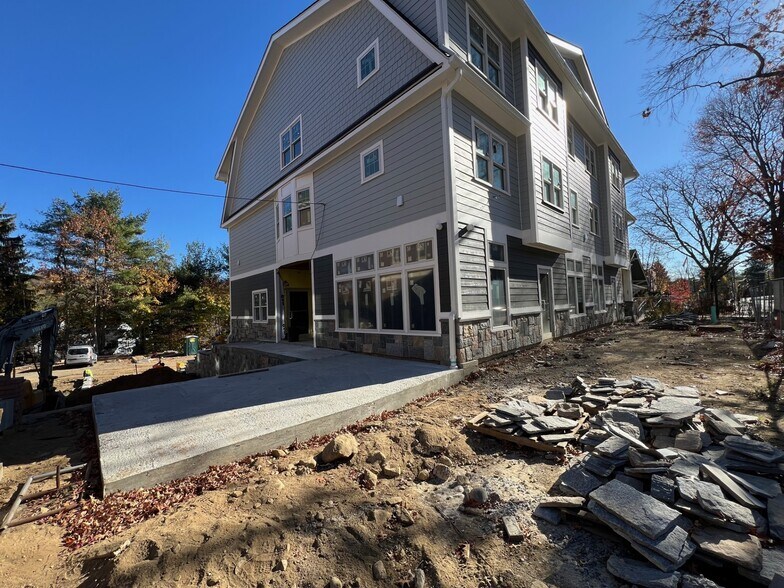 More Photos Of 1123 Pleasantville Rd, Briarcliff Manor Village Storefront Retail Office For Lease