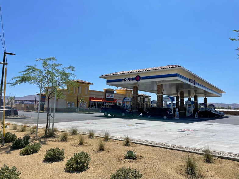 More Photos Of 41155 10th St W, Palmdale Service Station For Lease