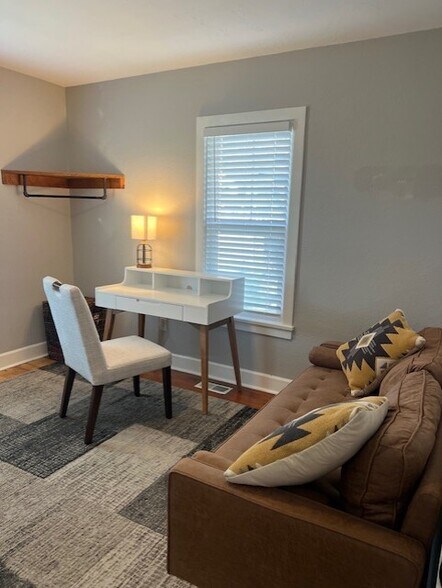 More Photos Of 341 SW Black Butte Blvd, Redmond Healthcare For Lease