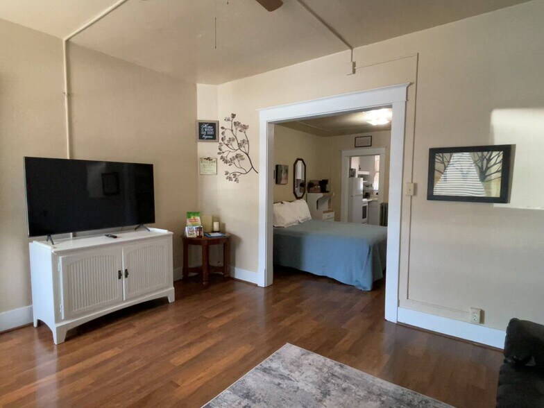 More Photos Of 204 W 15th St, Pueblo Apartments For Sale