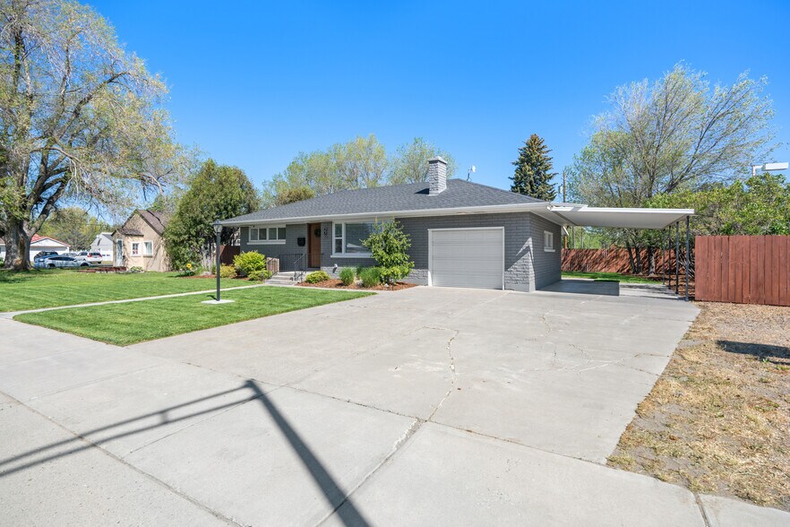 More Photos Of 207 Main St, Rexburg Office For Sale