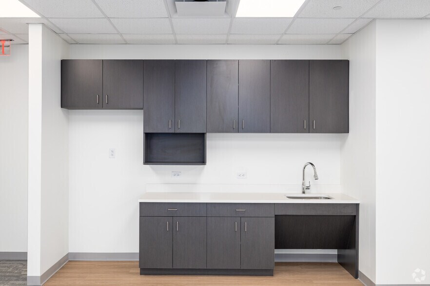 More Photos Of 100 Enterprise Dr, Rockaway Office For Lease