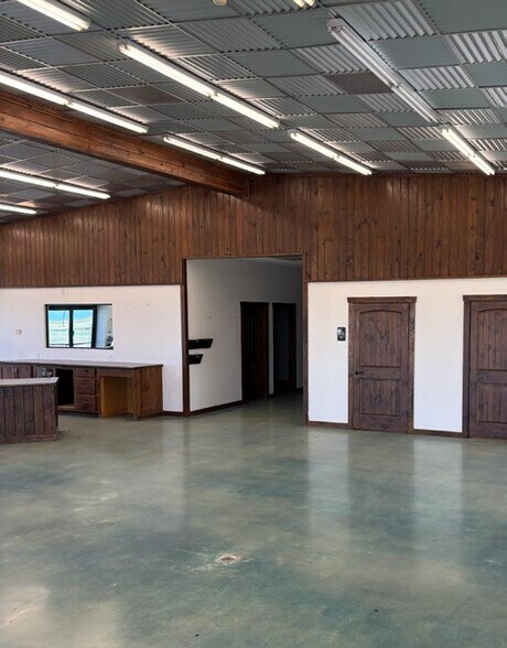 More Photos Of 110364 IH-37, Pleasanton Warehouse For Sale