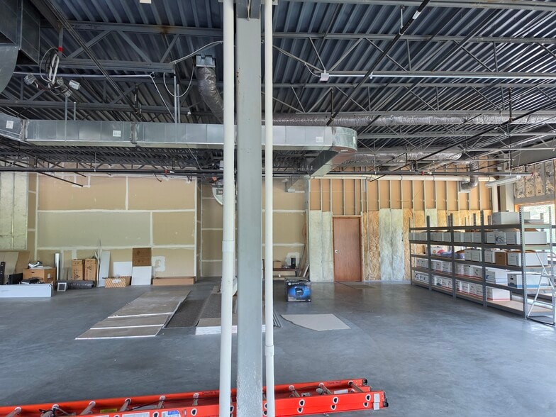 More Photos Of 6240 Rashelle Dr, Flint Medical For Lease