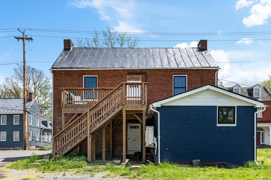 More Photos Of 7211 Queen St, Middleway Flex For Sale