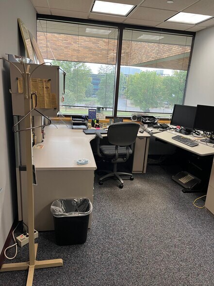 More Photos Of 3200 Kanawha Tpke, South Charleston Office For Lease