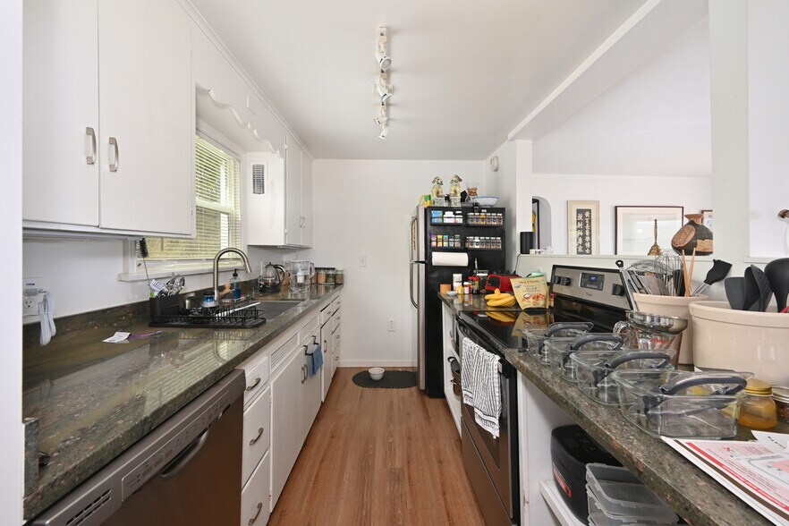 More Photos Of 8716 Sand Point Way NE, Seattle Apartments For Sale